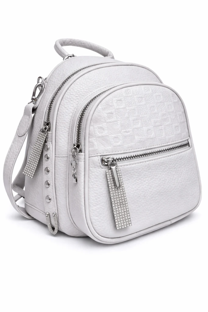 [92005-u-negro] Mochila Fashion Mujer Texturada Con Dije, 5 Bolsillos Con Cierre  y Correa (Negro)